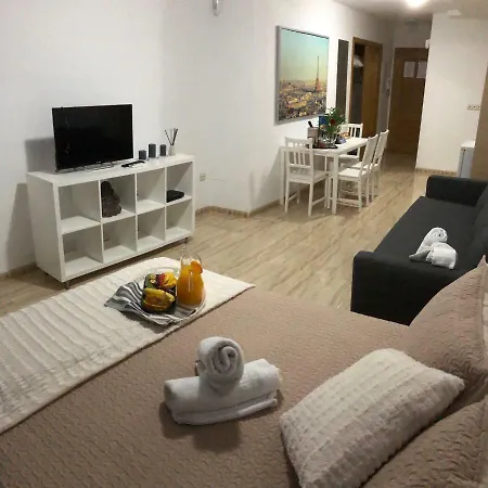 Livia Apartment *